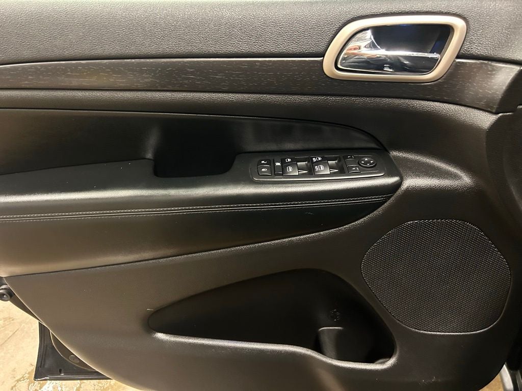 2017 Jeep Grand Cherokee Laredo 4x4