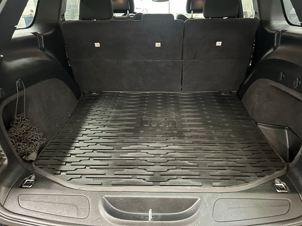 2017 Jeep Grand Cherokee Laredo 4x4