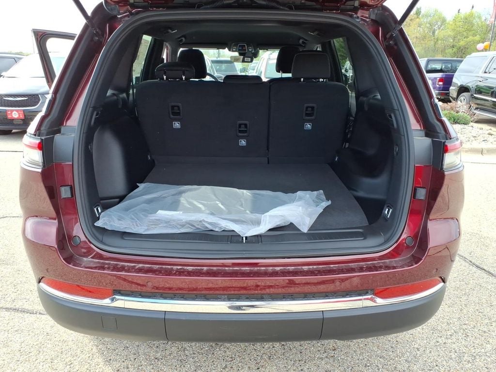 2026 Jeep Grand Cherokee GRAND CHEROKEE LAREDO 4X4