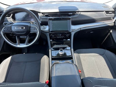 2023 Jeep Grand Cherokee Laredo 4x4