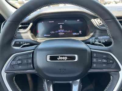 2023 Jeep Grand Cherokee Laredo 4x4