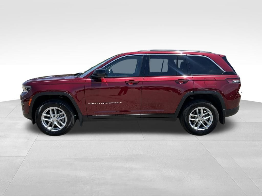 2023 Jeep Grand Cherokee Laredo 4x4