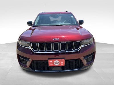 2023 Jeep Grand Cherokee Laredo 4x4
