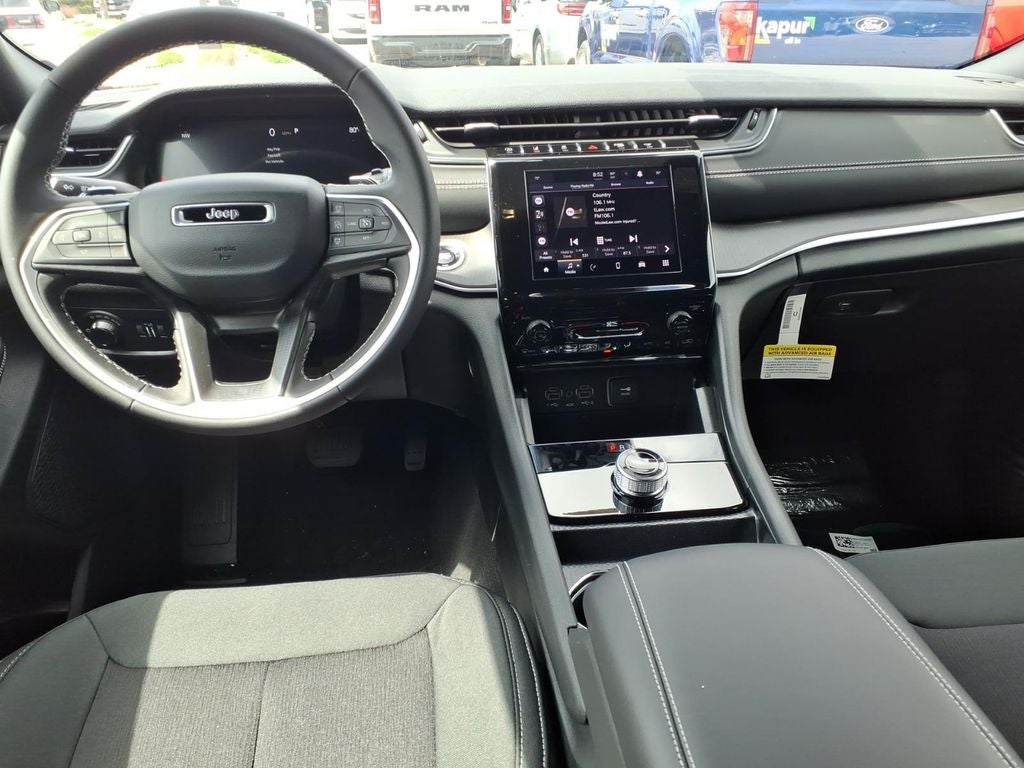 2026 Jeep Grand Cherokee GRAND CHEROKEE LAREDO 4X4