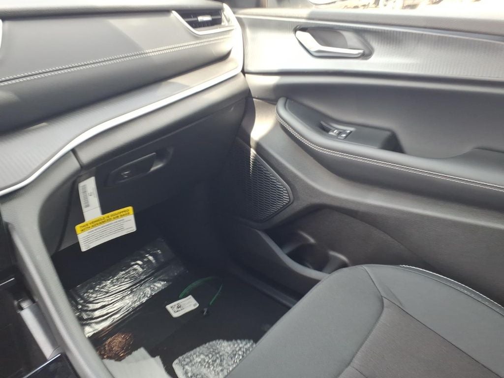 2026 Jeep Grand Cherokee GRAND CHEROKEE LAREDO 4X4