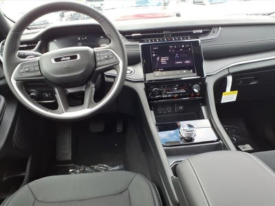 2025 Jeep Grand Cherokee GRAND CHEROKEE LAREDO X 4X4