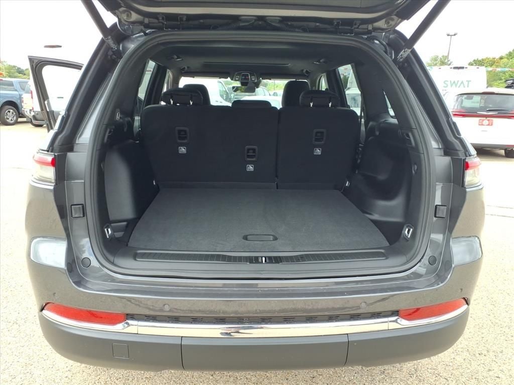 2025 Jeep Grand Cherokee GRAND CHEROKEE LAREDO X 4X4