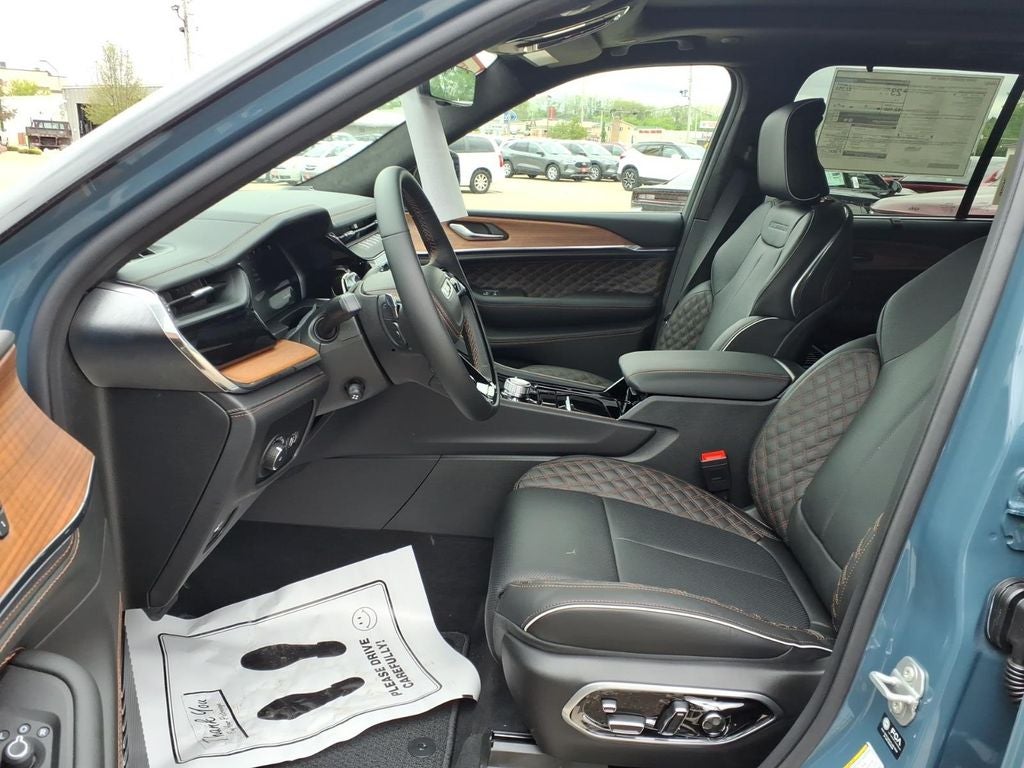 2026 Jeep Grand Cherokee GRAND CHEROKEE SUMMIT 4X4