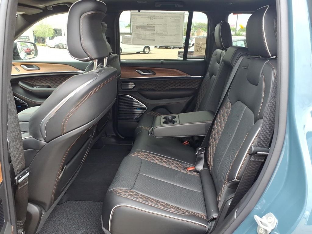 2026 Jeep Grand Cherokee GRAND CHEROKEE SUMMIT 4X4