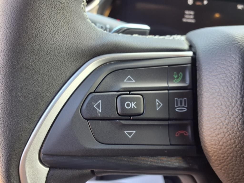 2025 Jeep Grand Cherokee GRAND CHEROKEE L LAREDO 4X4