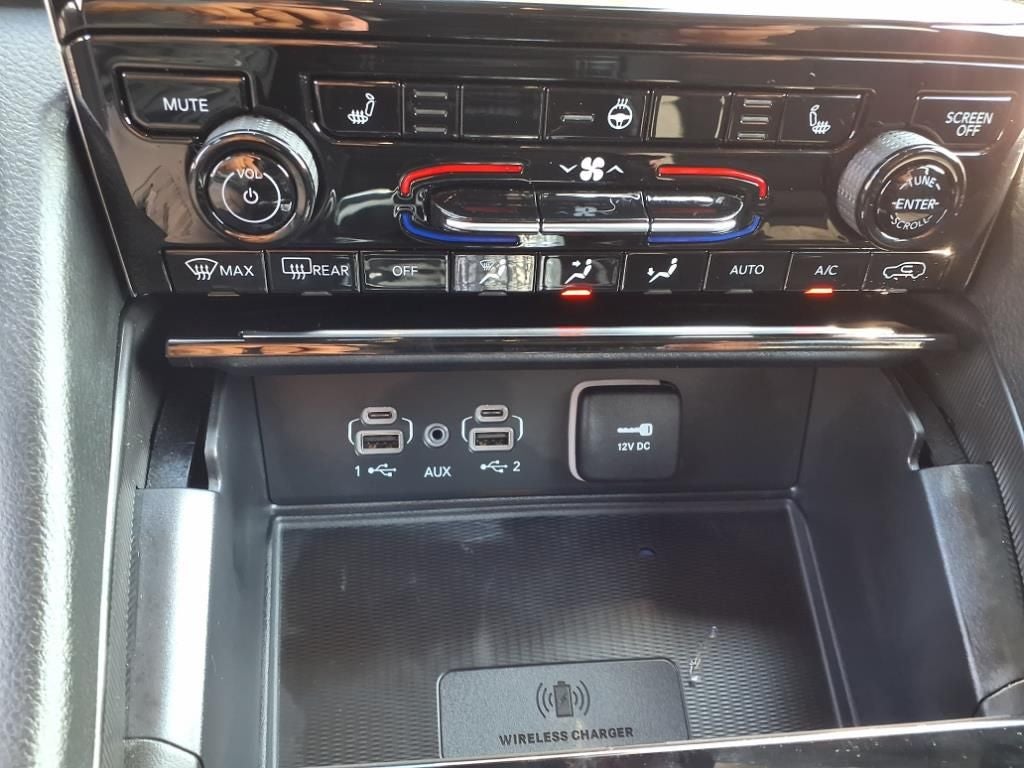 2025 Jeep Grand Cherokee GRAND CHEROKEE L LAREDO 4X4