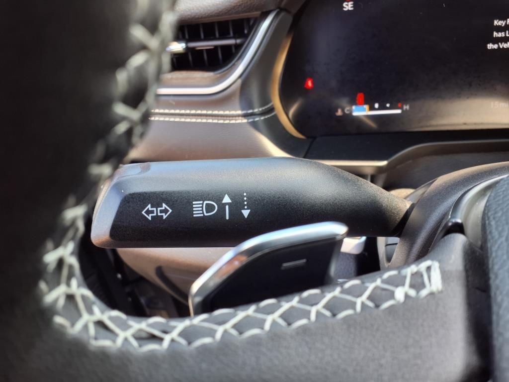 2025 Jeep Grand Cherokee GRAND CHEROKEE L LAREDO 4X4