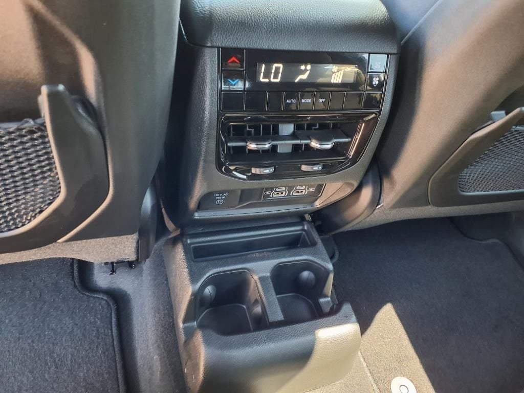 2025 Jeep Grand Cherokee GRAND CHEROKEE L LAREDO 4X4