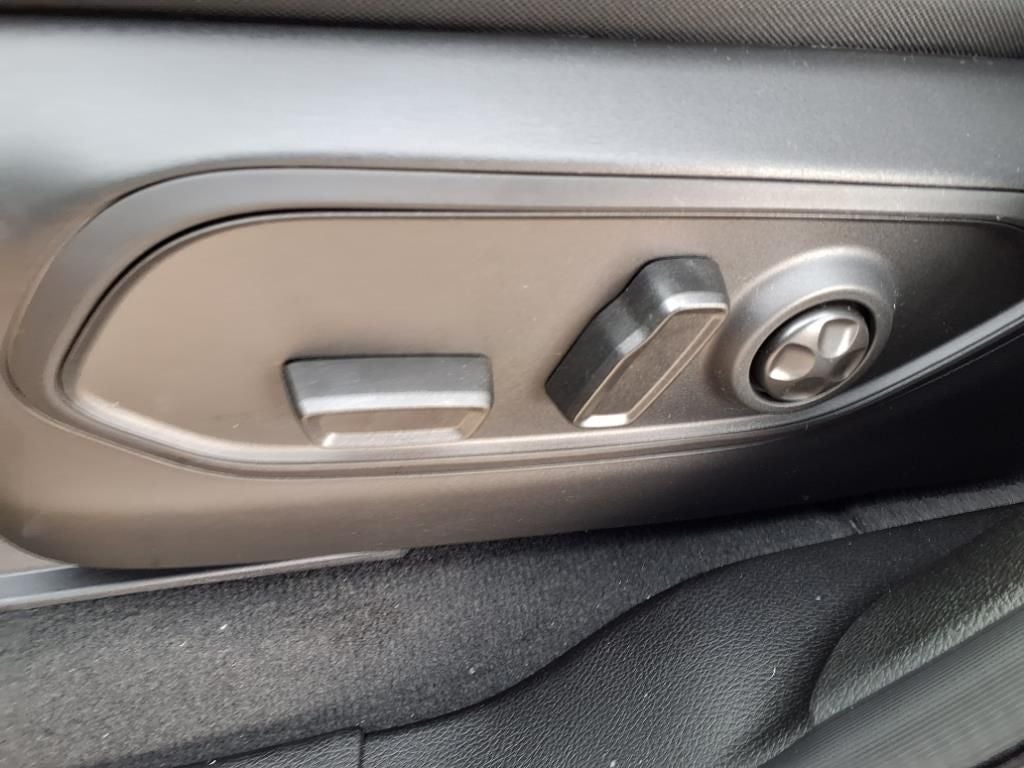 2025 Jeep Grand Cherokee GRAND CHEROKEE L LAREDO 4X4