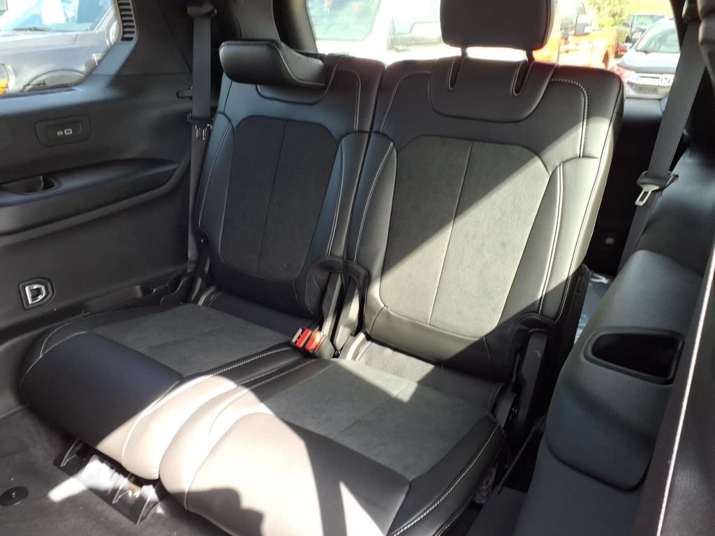 2026 Jeep Grand Cherokee GRAND CHEROKEE L LAREDO ALTITUDE 4X4