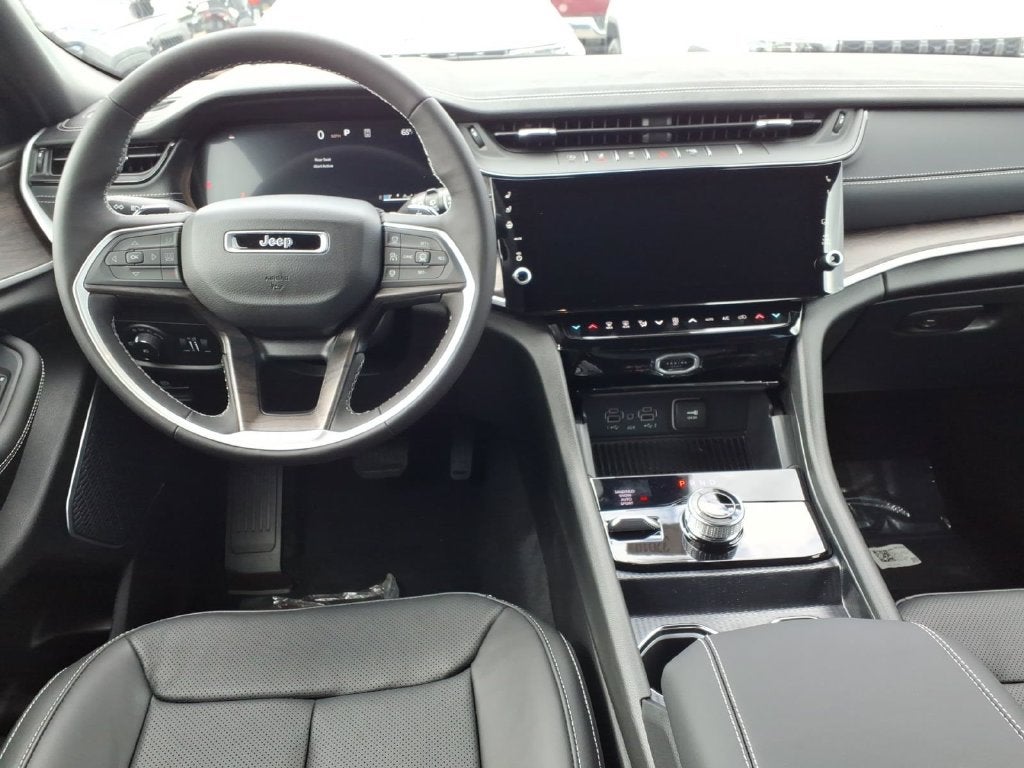 2027 Jeep Grand Cherokee GRAND CHEROKEE L LIMITED RESERVE 4X4