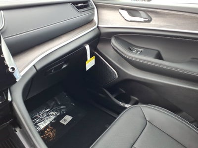2027 Jeep Grand Cherokee GRAND CHEROKEE L LIMITED RESERVE 4X4
