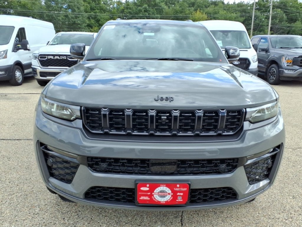 2027 Jeep Grand Cherokee GRAND CHEROKEE L LIMITED RESERVE 4X4