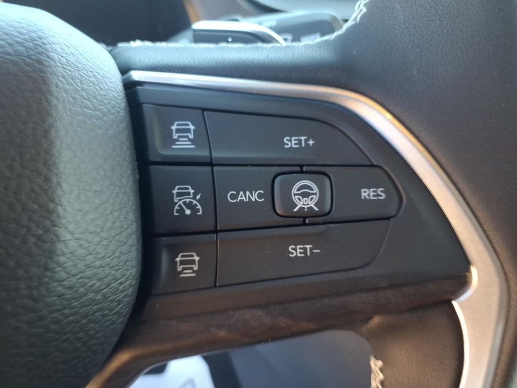 2026 Jeep Grand Cherokee GRAND CHEROKEE L LIMITED RESERVE 4X4