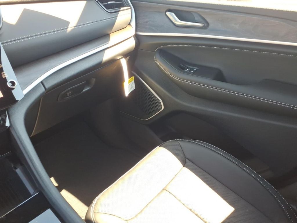 2026 Jeep Grand Cherokee GRAND CHEROKEE L LIMITED RESERVE 4X4