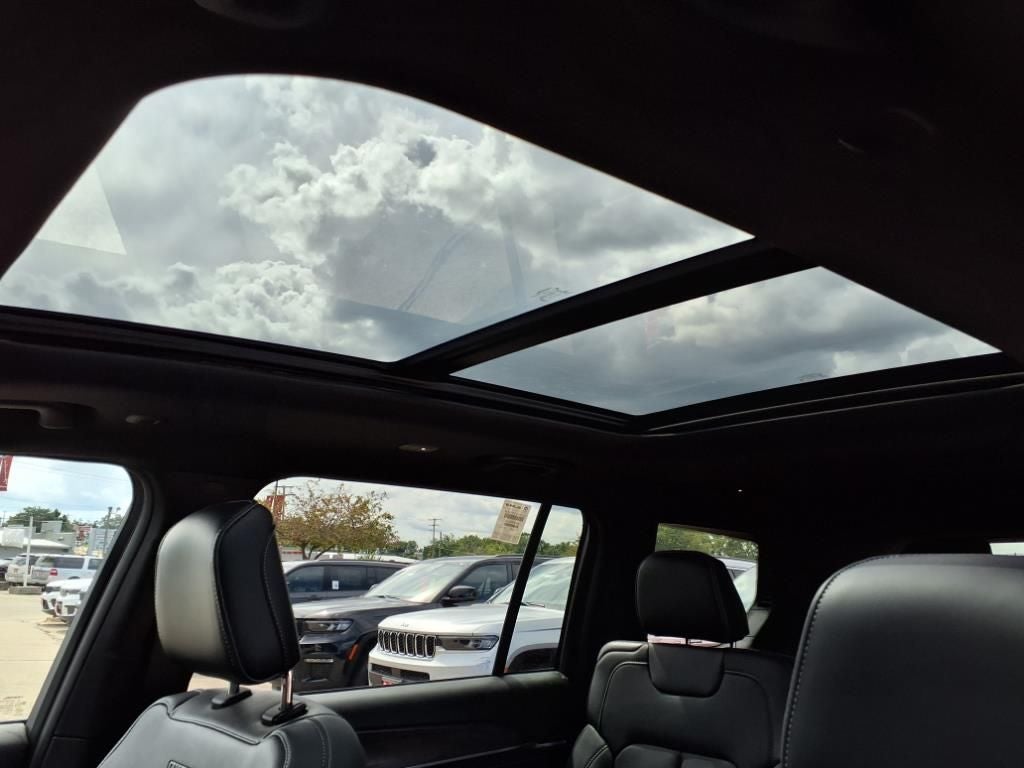 2025 Jeep Grand Cherokee GRAND CHEROKEE L OVERLAND 4X4