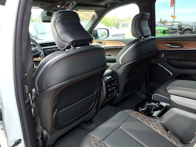 2026 Jeep Grand Cherokee GRAND CHEROKEE L SUMMIT 4X4