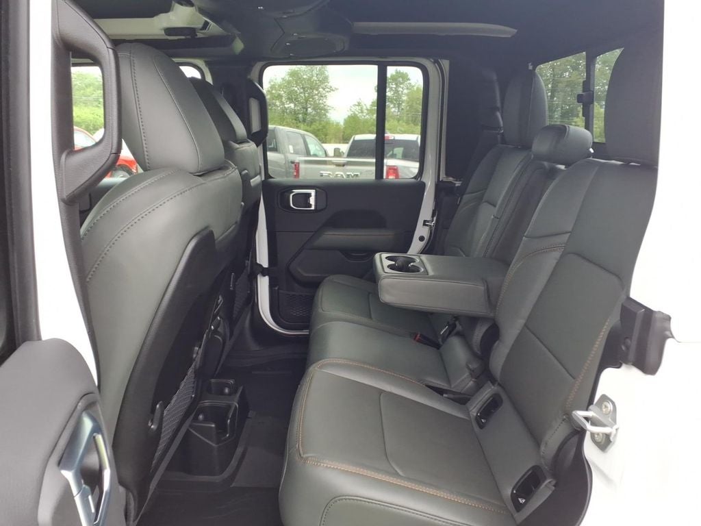 2026 Jeep Gladiator GLADIATOR MOJAVE X 4X4