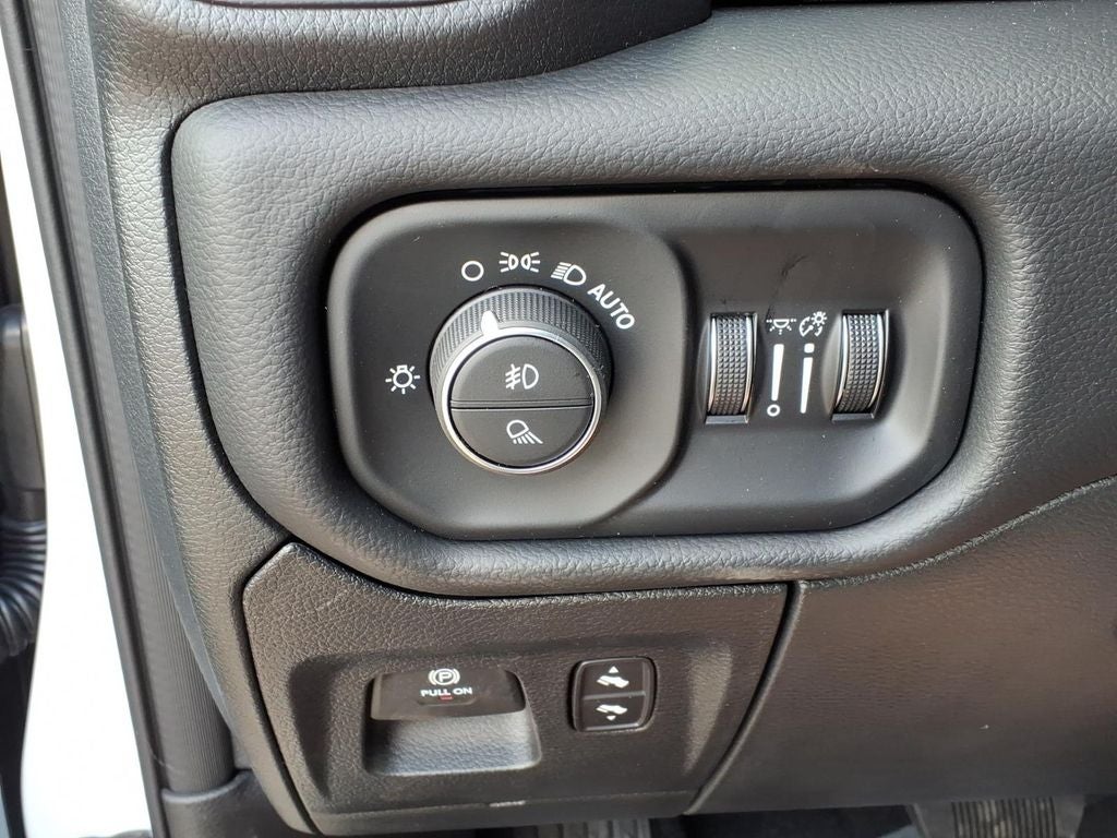 2026 RAM Ram 1500 RAM 1500 BIG HORN QUAD CAB 4X4 6'4' BOX