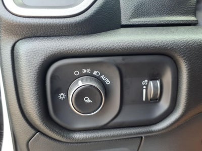 2026 RAM 1500 RAM 1500 TRADESMAN CREW CAB 4X4 5'7' BOX
