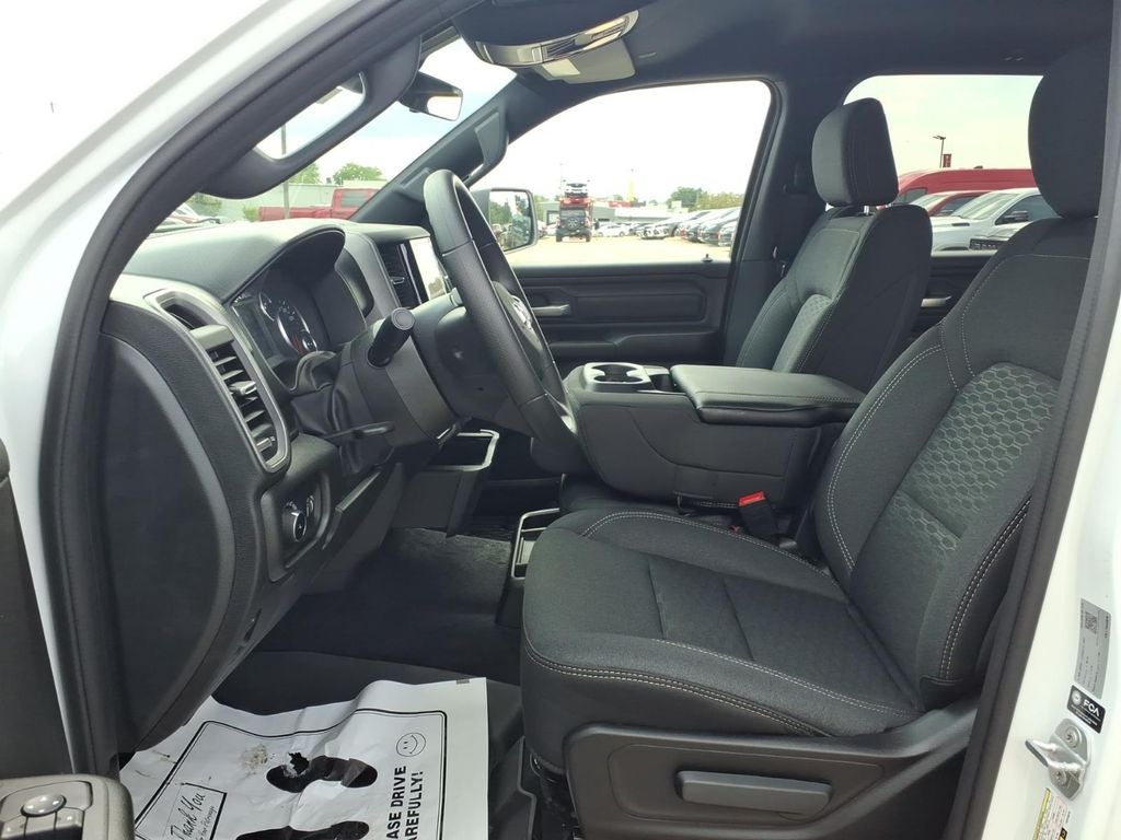 2026 RAM 1500 RAM 1500 TRADESMAN CREW CAB 4X4 5'7' BOX