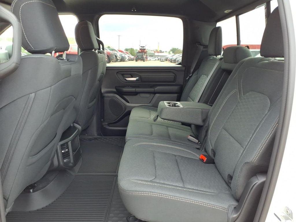 2026 RAM 1500 RAM 1500 TRADESMAN CREW CAB 4X4 5'7' BOX