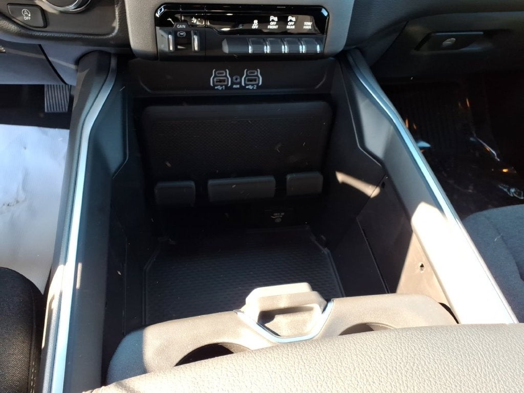 2027 RAM Ram 1500 RAM 1500 BIG HORN QUAD CAB 4X4 6'4' BOX