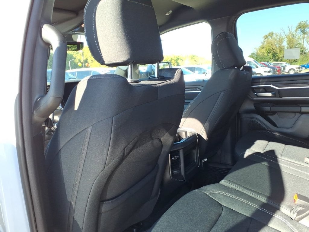 2027 RAM Ram 1500 RAM 1500 BIG HORN QUAD CAB 4X4 6'4' BOX