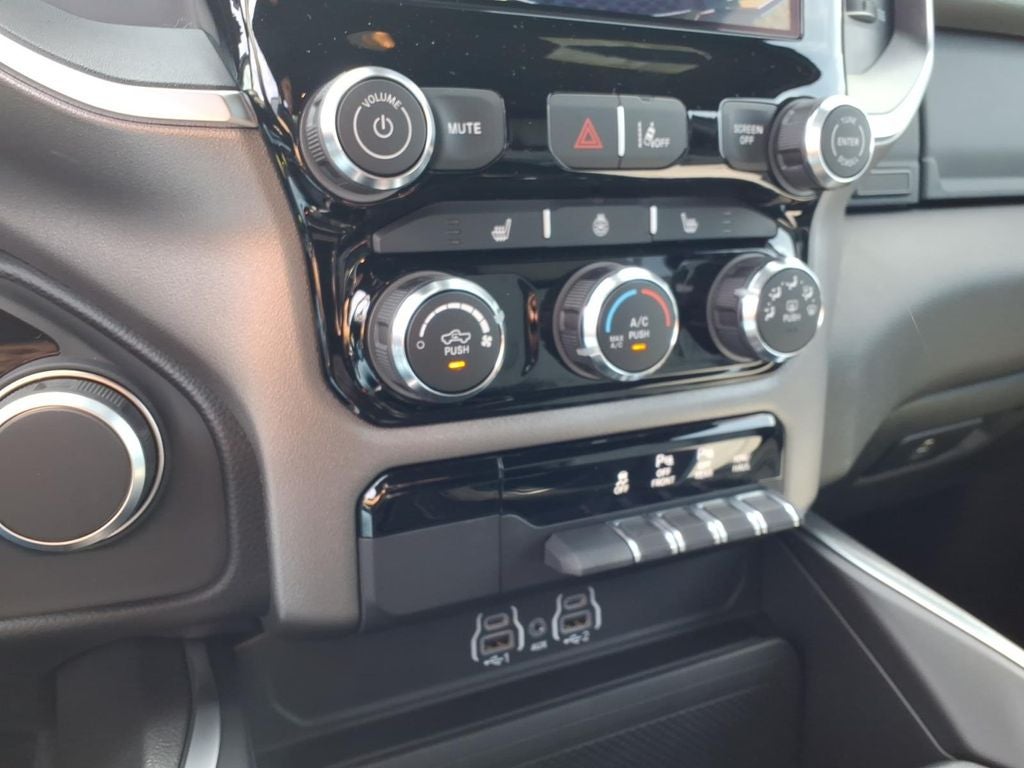 2026 RAM Ram 1500 RAM 1500 BIG HORN QUAD CAB 4X4 6'4' BOX