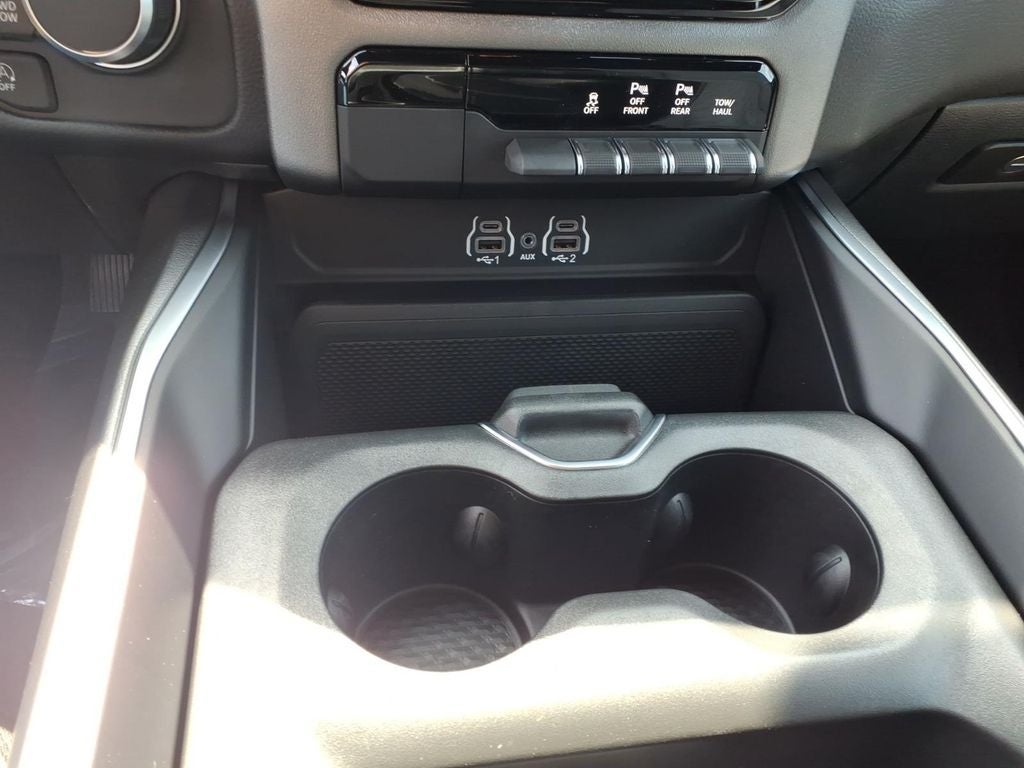 2026 RAM Ram 1500 RAM 1500 BIG HORN QUAD CAB 4X4 6'4' BOX