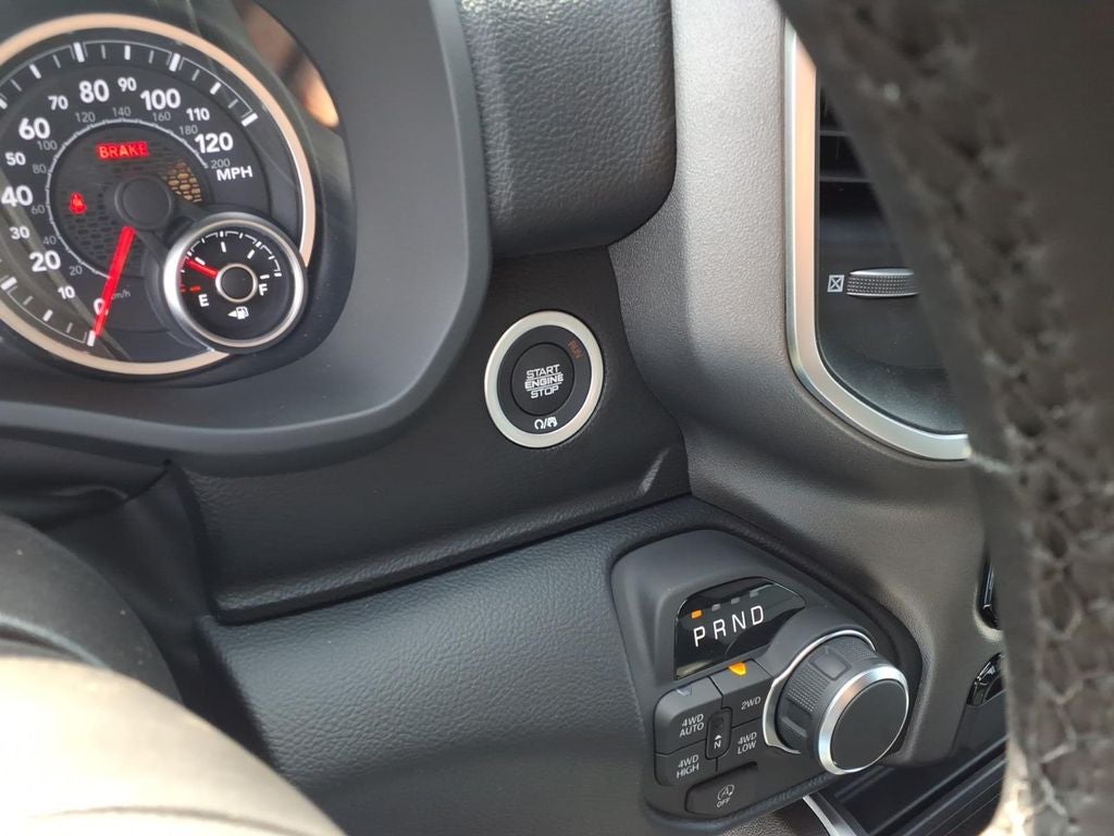 2026 RAM Ram 1500 RAM 1500 BIG HORN QUAD CAB 4X4 6'4' BOX