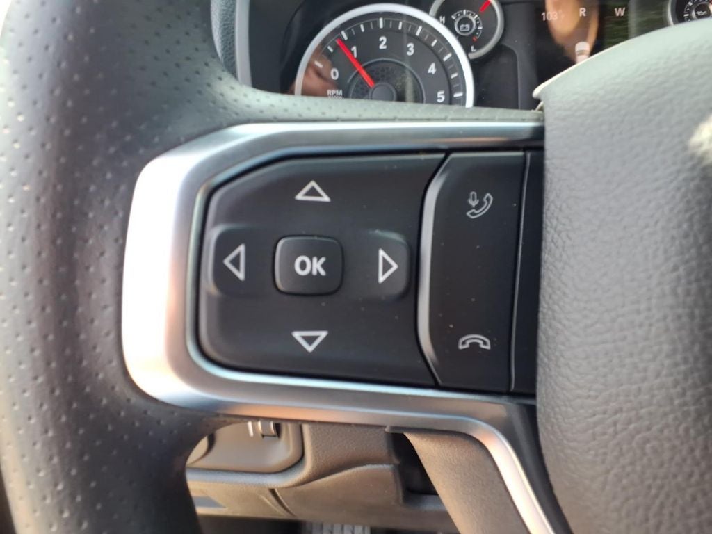 2026 RAM Ram 1500 RAM 1500 EXPRESS CREW CAB 4X4 5'7' BOX