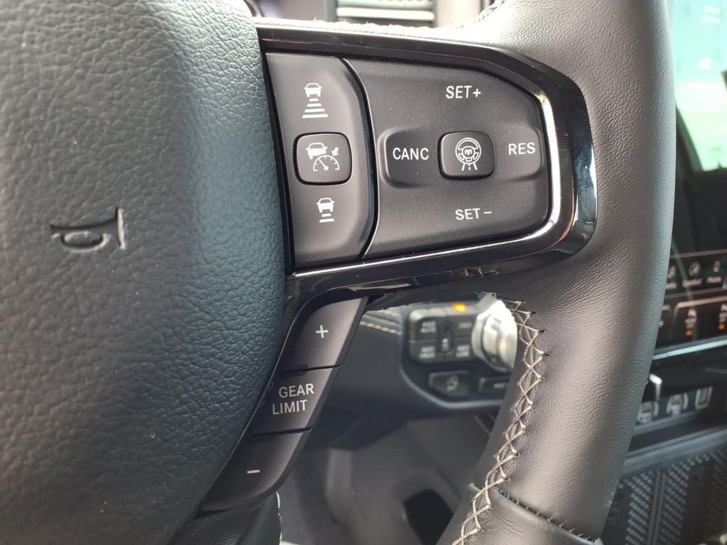 2026 RAM 1500 RAM 1500 LIMITED CREW CAB 4X4 5'7' BOX