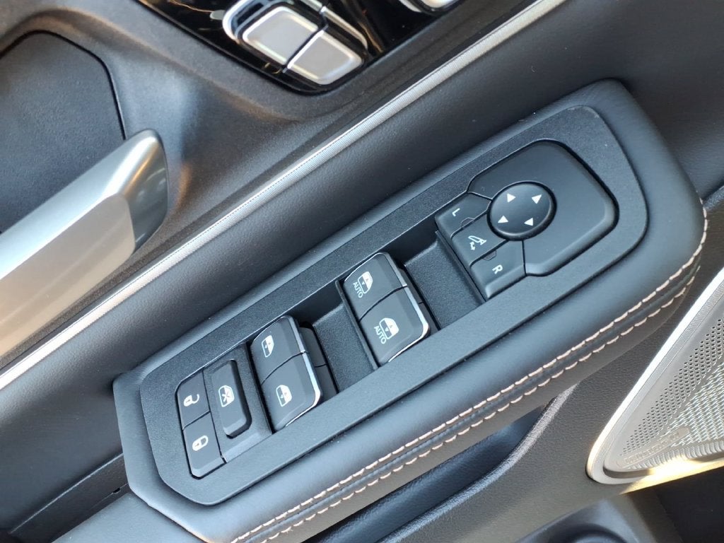 2027 RAM Ram 1500 RAM 1500 TUNGSTEN CREW CAB 4X4 5'7' BOX