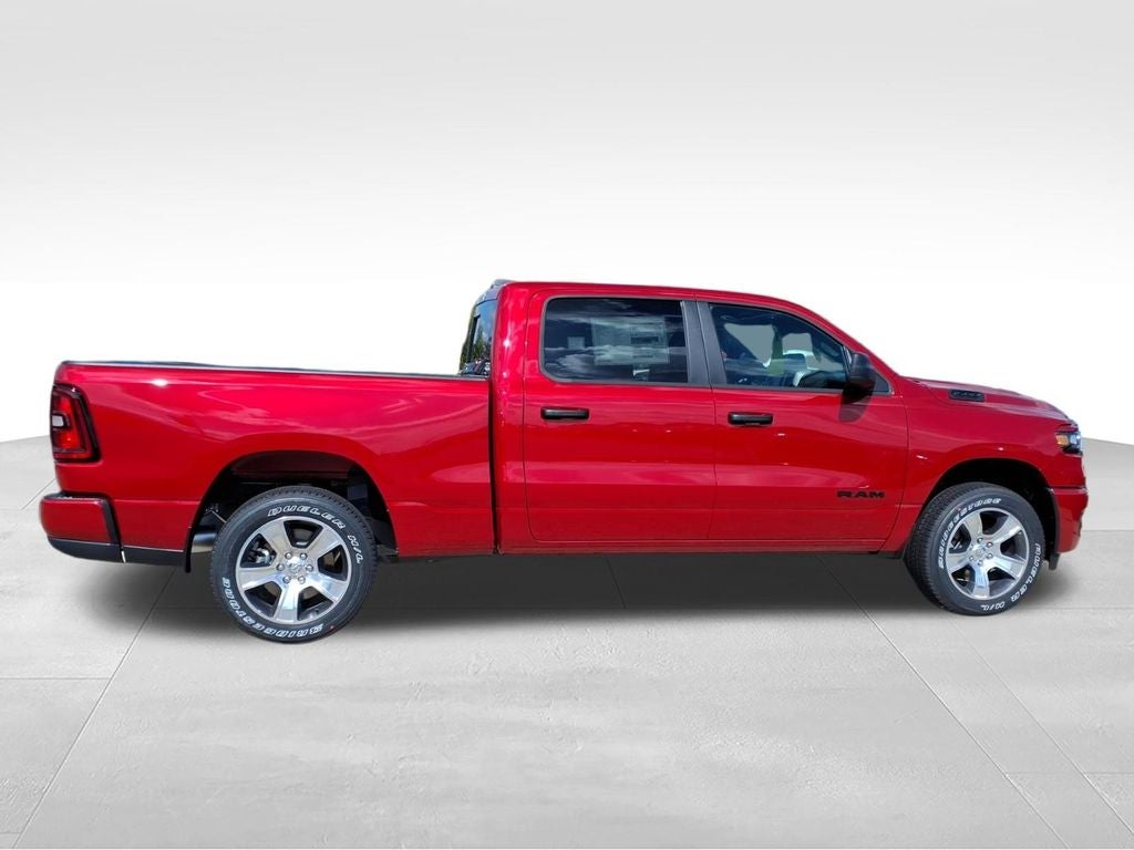 2026 RAM Ram 1500 RAM 1500 EXPRESS CREW CAB 4X4 6'4' BOX