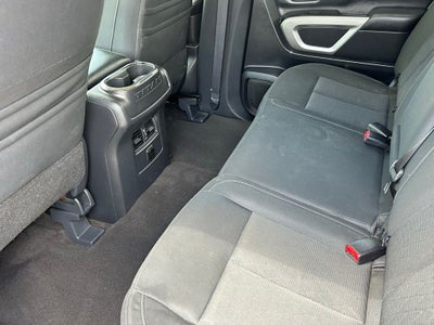 2018 Nissan TITAN SV