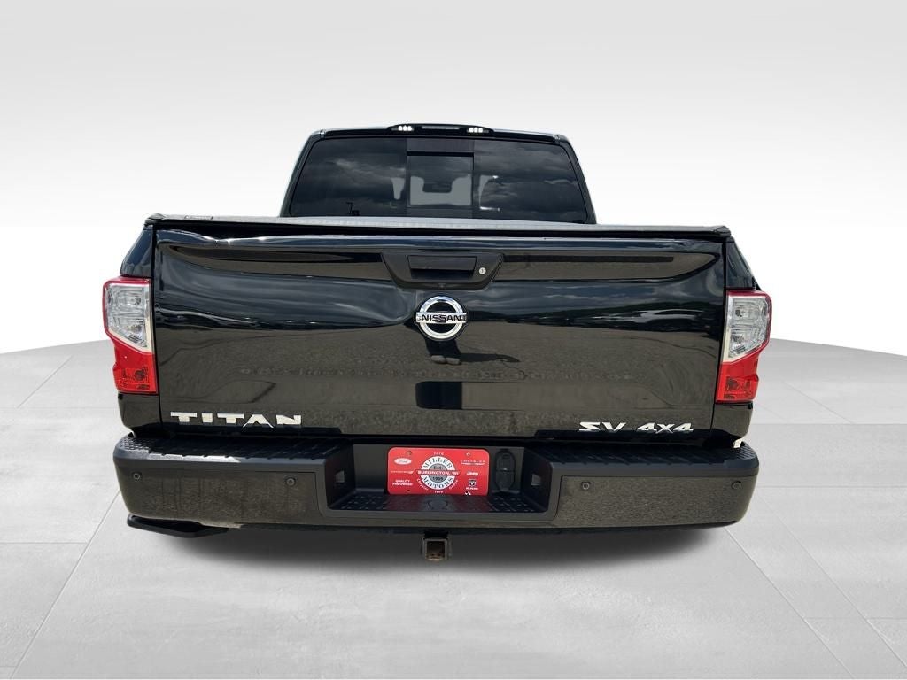 2018 Nissan TITAN SV