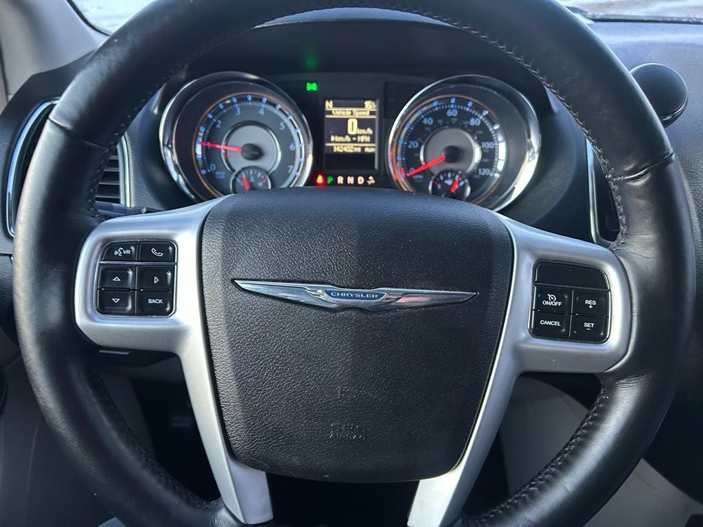 2016 Chrysler Town & Country Touring