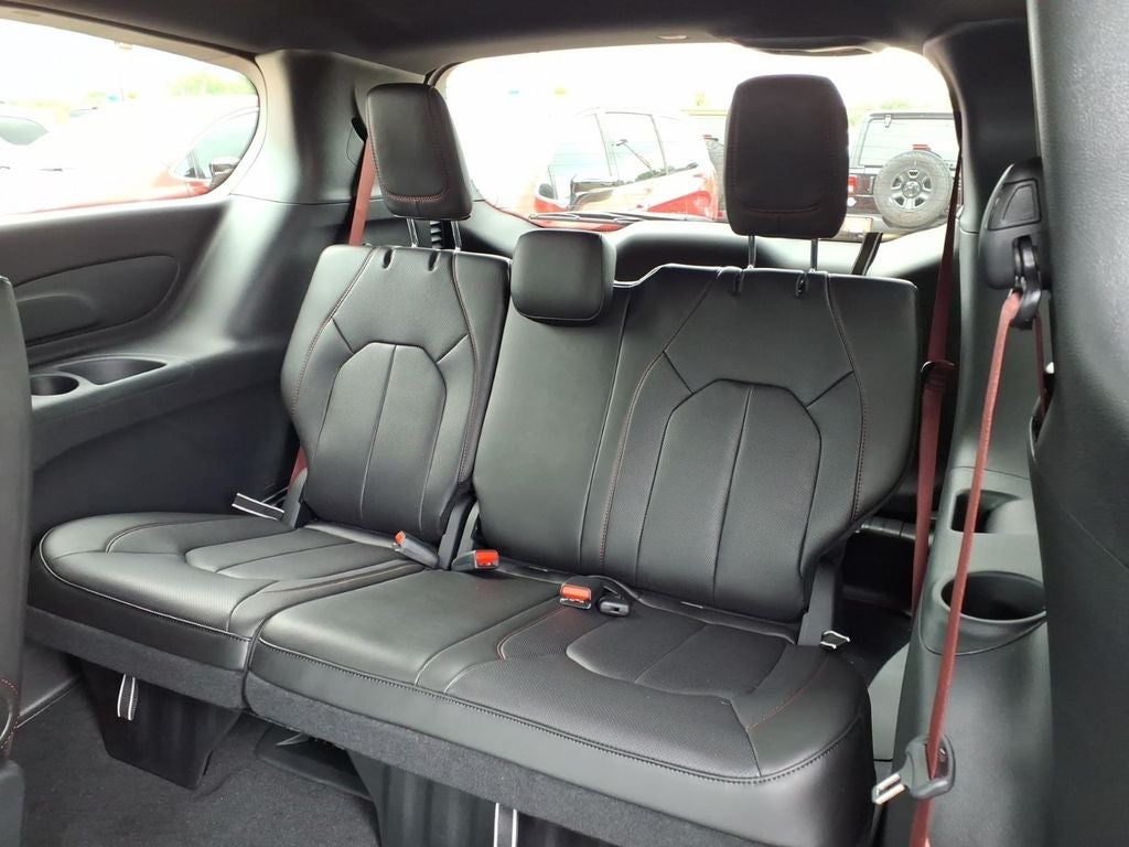 2027 Chrysler Pacifica PACIFICA SELECT