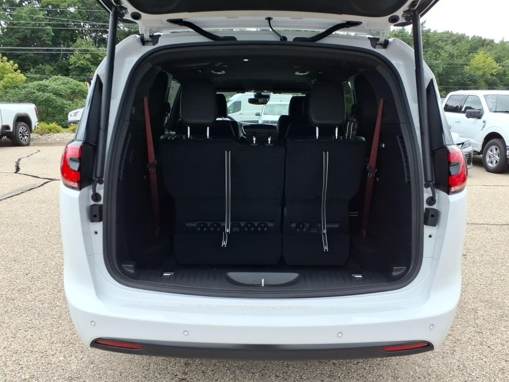 2027 Chrysler Pacifica PACIFICA SELECT