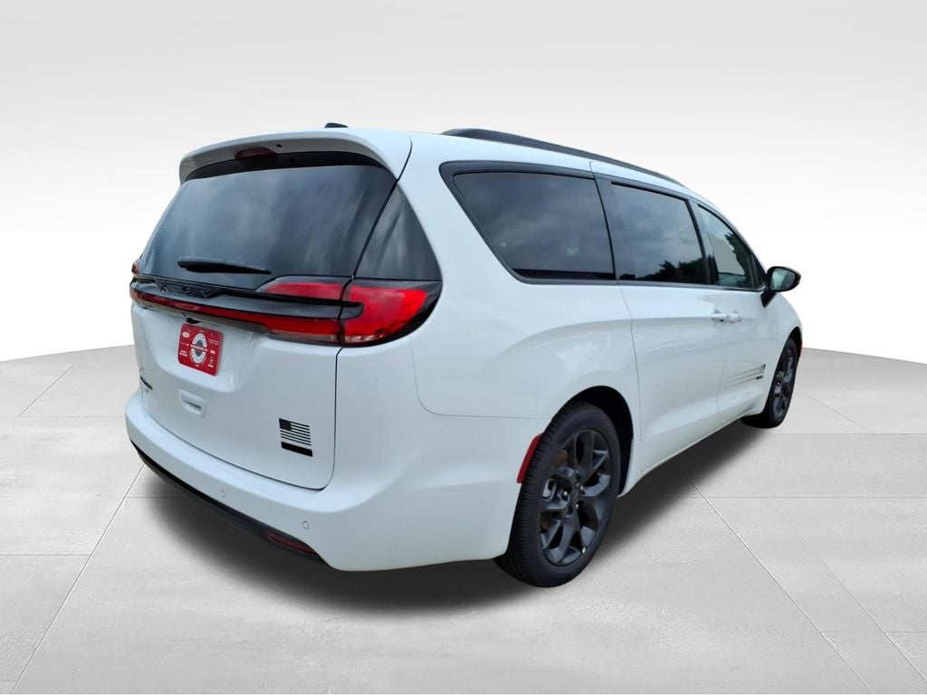 2027 Chrysler Pacifica PACIFICA SELECT