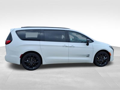 2027 Chrysler Pacifica PACIFICA SELECT