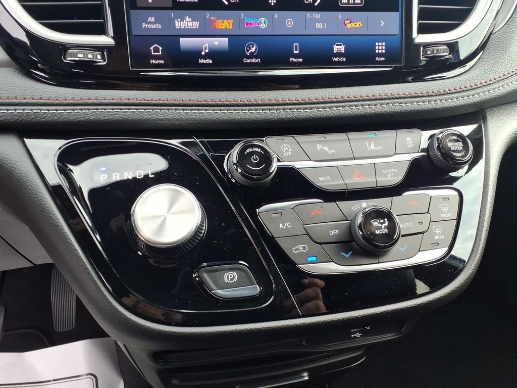2027 Chrysler Pacifica PACIFICA SELECT