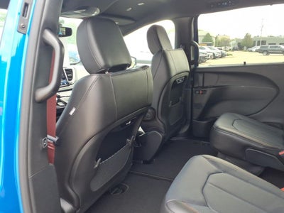 2027 Chrysler Pacifica PACIFICA SELECT