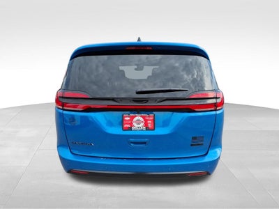 2027 Chrysler Pacifica PACIFICA SELECT